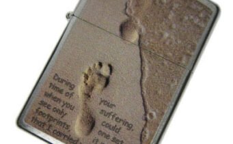 Footprint in the Sand Zippo – A Message of Faith and Comfort